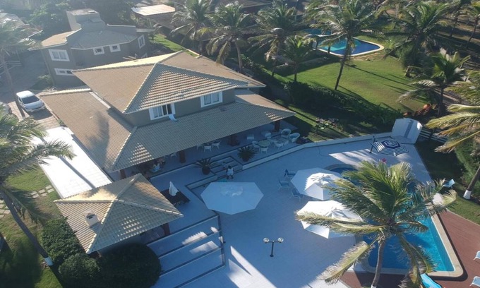 Catu de Abrantes House | Oceanfront Haven with Pool and Kitchen Amenities