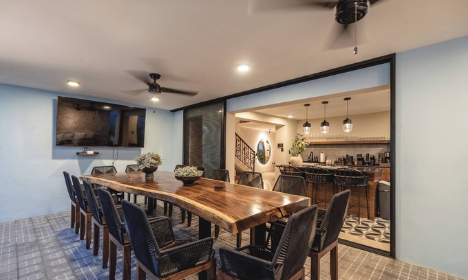 Barrio de Santiago House | House in gastronomic corridor of the historical center
