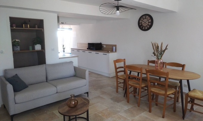 Viens House | Pet-Friendly House in Luberon with Top Guest Rating
