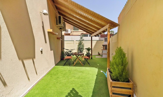 San Fernando House | Oceanfront Escape: Colina Verde with Private Terrace & Spa
