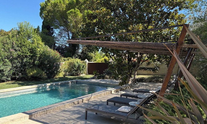 Pernes-les-Fontaines House | Idyllic House in Provence with Heated Pool and Spa Retreat