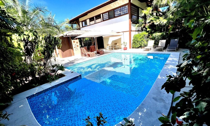 Praia do Forte House | Beautiful House in Praia do Forte with Oceanfront Amenities