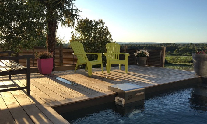 Eguilles House | Idyllic Retreat in Provencal Village with Pool & Views