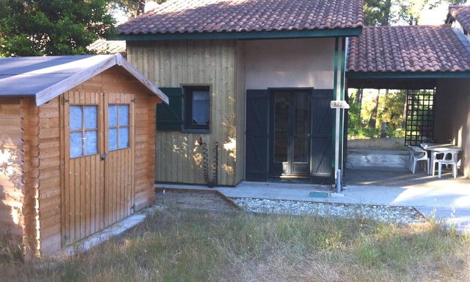 Moliets-et-Maa Cottage | Peaceful Retreat Near Ocean with Pool and Kitchen Amenities