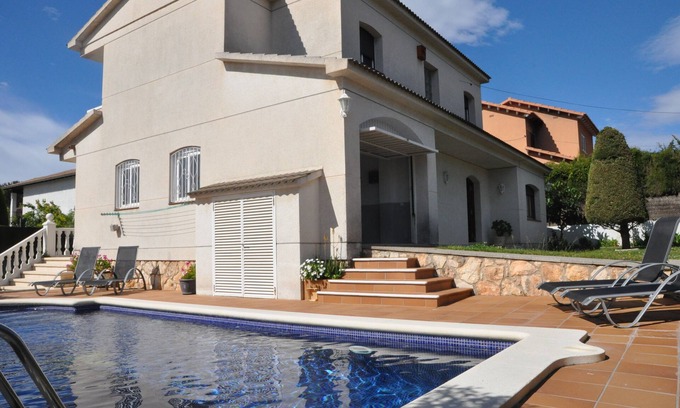 El Roc de Sant Gaieta House | Inviting House in Roda de Berà with Private Pool & Tennis