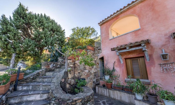 San Teodoro House | Relaxing Stay in San Teodoro Surrounded by Sardinian Scents