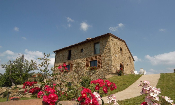 Borgo San Lorenzo Apartment | Discover The Chestnuts of the Doctors - Family-Friendly Stay