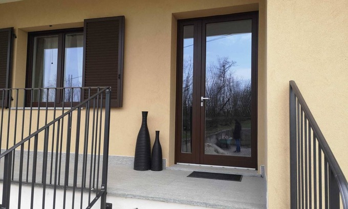 La Morra Apartment | Serene House in Langhe with Pool, Free Wifi & 10/10 Rating