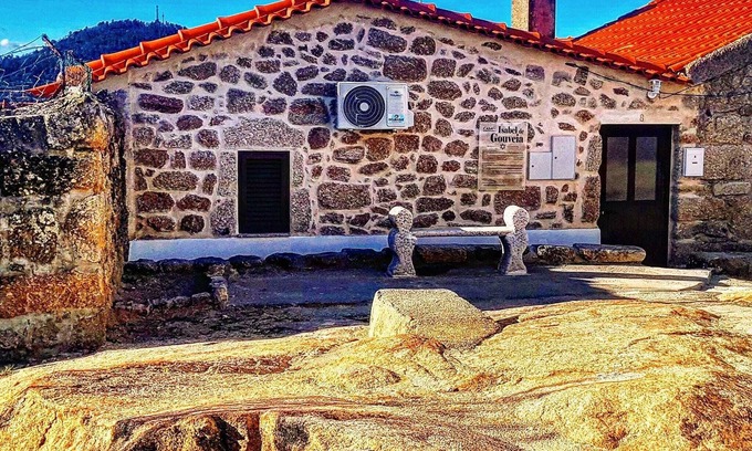 Belmonte House | Discover Isabel de Gouveia: Pet-Friendly Retreat with Spa