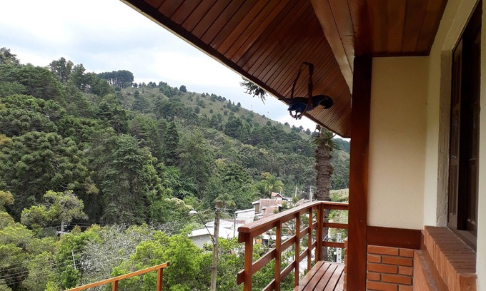 Campos do Jordao House | Mountain Retreat: Cozy 3-Bedroom House with Spa Amenities