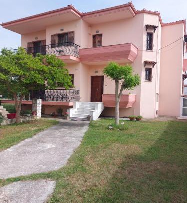Trikala House | Welcoming House in the Village - Family Friendly Retreat