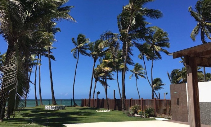 Vilas do Atlantico House | Relaxing House in Vilas do Atlantico with Ocean View & Pool