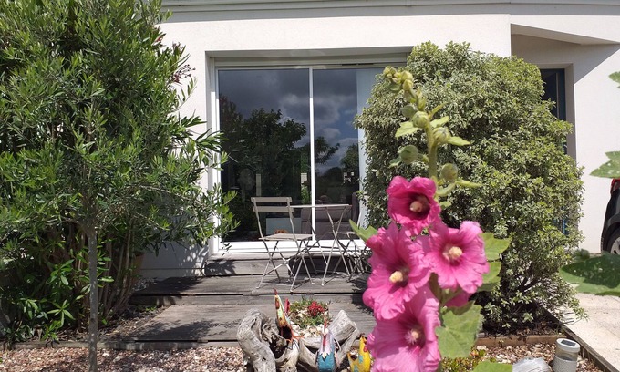 Les Mathes House | Perfectly Located Getaway Near LA PALMYRE Zoo and Beaches