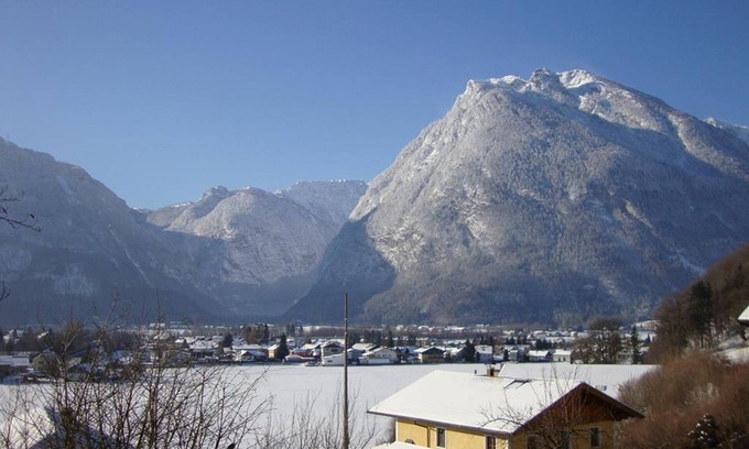Golling an der Salzach Apartment | Inviting House Margrit: Family-Friendly 2-Bedroom Retreat