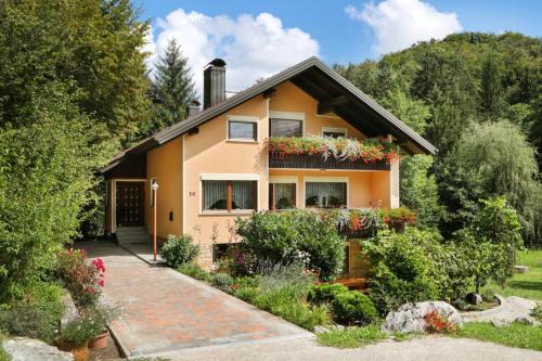 Zerovnica Apartment | Inviting House Mavko Near Lake Cerknica - Rated 9.5/10