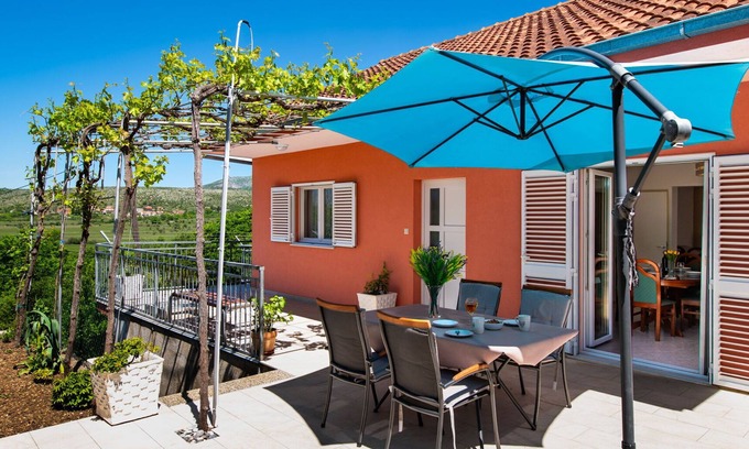 Cavoglave House | Oceanfront House MM in Čavoglave with Breakfast Included