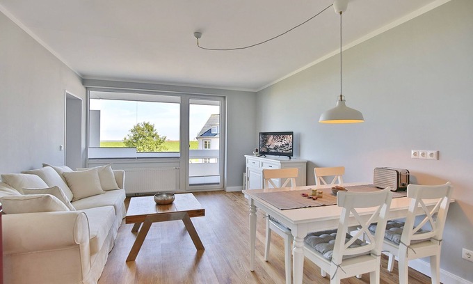 Doese Apartment | Oceanfront Haven: House Nautic, Apartment 209 Awaits