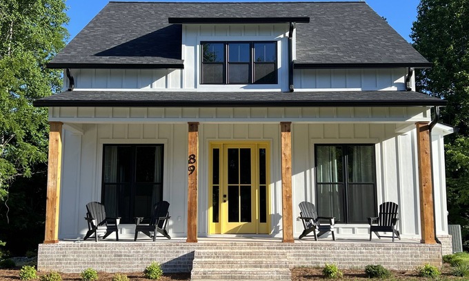 Burkesville House | Experience Lakefront Bliss at Newer House on Dale Hollow