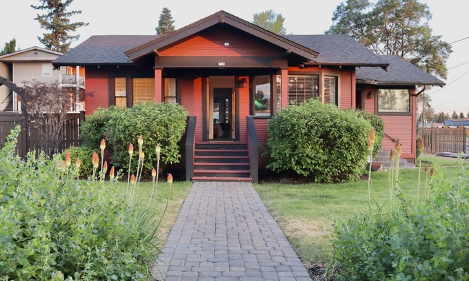 Southern Crossing House | Pet-Friendly Retreat with Hot Tub near Old Mill District