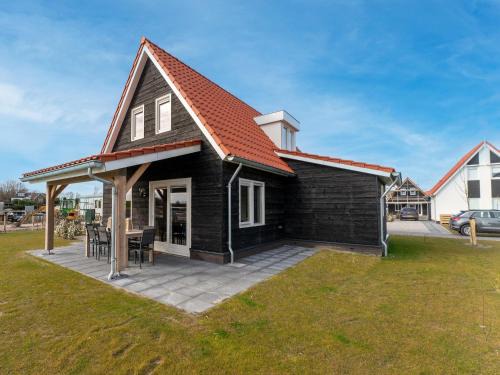 Scherpenisse House | Charming Holiday Home with Sunny Garden & Pet-Friendly Amenities