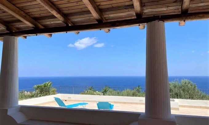 Malfa House | House Nina: Scenic Terrace with Sea Views and Family Amenities