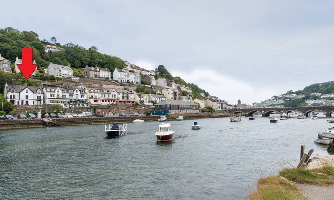 Looe House | Beachside Haven with Pool Access and Spectacular Views