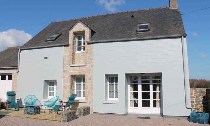 Saint-Jouan-des-Guerets House | Idyllic House Near Saint Malo with Pool and Ocean View