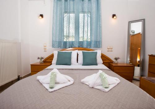 Galia House | Pet-Friendly House of Athina and Fanourios with Ocean View