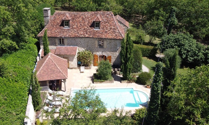 Betaille House | Characterful Escape with Heated Pool - Guest Rated 9.8
