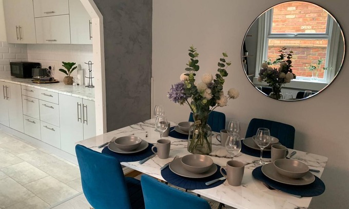 Northampton House | Experience Family-Friendly Comfort at House of Cosy Dots