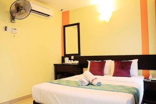 The Strand House | House of David Hostel