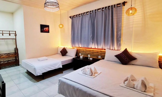 Kampot Hotel | Cozy House of Guest - Pet Friendly by River and Beach