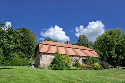 Panevezys county House | Pet-Friendly Retreat at House of Hops with Hot Tub