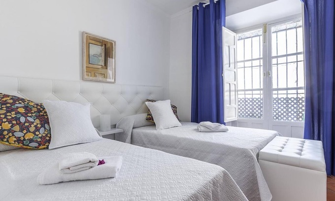 San Bartolome Apartment | House of Light: Elegant Old Town Apartment with WiFi & AC