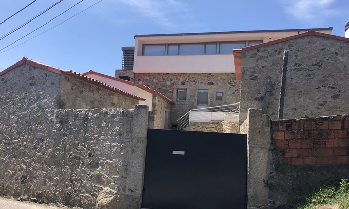 Oliveira De Azemeis House | Tranquil House of Quinteiro de Azagães with Ocean Views