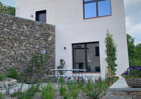 Breno Apartment | Oceanfront Retreat at House of Retreat - Rated 9.5/10!