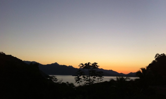 Ubatuba House | Oceanfront Retreat: House of the Beach of the Léo