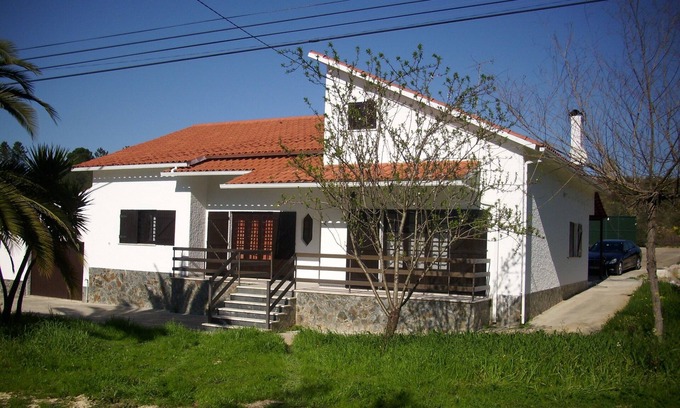 Tomar Villa | Peaceful House of Turtledoves with Pool and Ocean View