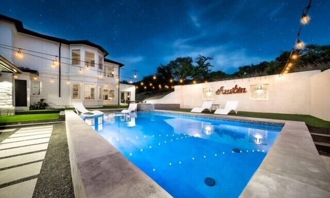 Austin House | House of Views: Pool, Spa & Billiards – Rated 9.8/10