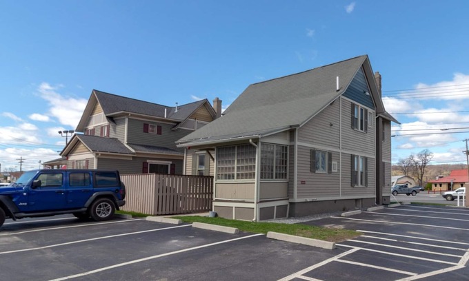 Penn Yan Apartment | Ideal Getaway at House of Vines: Explore the Finger Lakes