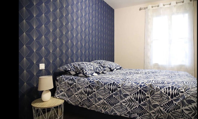 Plestan House | house of violets