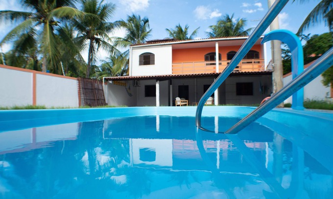 Praia do Frances House | Inviting House on French Beach with Pool Access