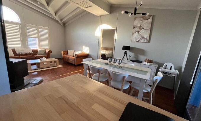 Broken Hill House | Inviting House on Ryan: Child-Friendly Retreat with Great Reviews