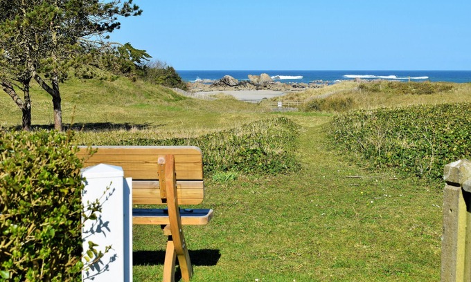 Cleder House | Beachfront House on the Dune with Ocean Views and Spa
