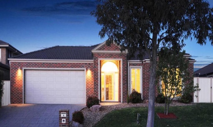 Lynbrook House | Family-Friendly Retreat at House on the Heights, Rated 8.9