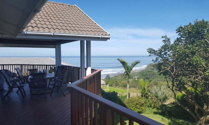 Haga Haga Apartment | Cozy House On The Hill with Oceanfront Views & Top Reviews