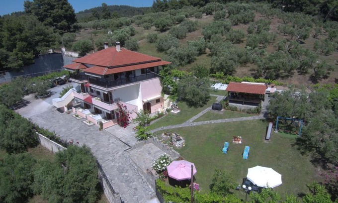 Paradhisos Apartment | Inviting House Panorama Sea View with Child-Friendly Amenities
