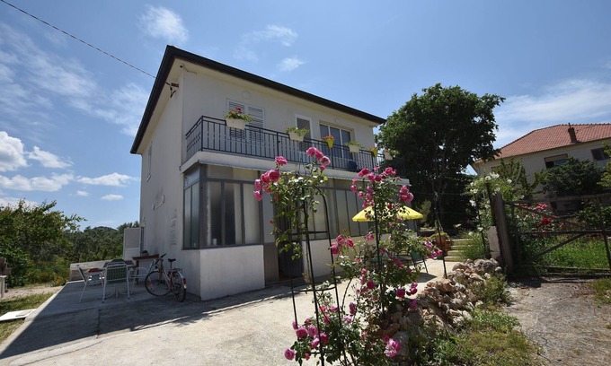 Mrljane House | Pet-Friendly House Periska with Oceanfront Views