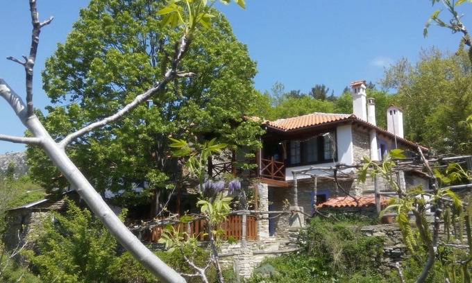 Kazaviti House | House RODIA: Traditional Home with Scenic Mountain Views