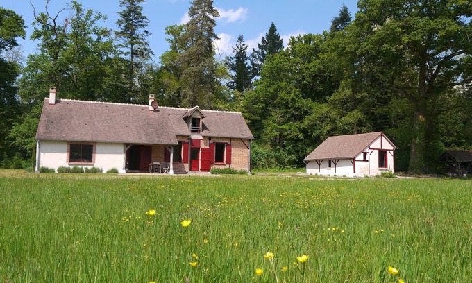 Selles-Saint-Denis House | Explore House in Selles Saint-Denis: Guest Rated 9.8/10